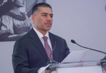 Exdirector de la DEA llama a Harfuch a detener y enviar a EU a los 10 funcionarios acusados en el caso Rocha Moya Derek Maltz, exdirector de la Administración para el Control de Drogas (DEA), hizo un llamado esta semana al gobierno mexicano a detener y enviar a Estados Unidos a los 10 sinaloenses incluidos en el caso Rocha Moya.