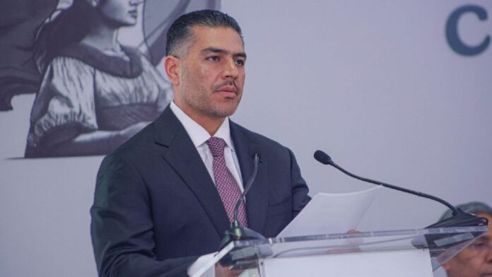 ExDEA-Harfuch Derek Maltz, exdirector de la Administración para el Control de Drogas (DEA), hizo un llamado esta semana al gobierno mexicano a detener y enviar a Estados Unidos a los 10 sinaloenses incluidos en el caso Rocha Moya.