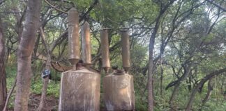 Alerta de EEUU lleva a las autoridades de Guanajuato a localizar un narcolaboratorio en Acámbaro Una alerta con información por parte de agencias de los Estados Unidos permitió a las autoridades de seguridad de Guanajuato ubicar un narcolaboratorio en una zona serrana del municipio de Acámbaro. La Secretaría de Seguridad y Paz de Guanajuato (SSyP) detalló que el intercambio de información recibida mediante mecanismos legales de colaboración, permitió a la corporación desarrollar actos de inteligencia que culminó con el hallazgo del laboratorio clandestino en una zona de difícil acceso cercana a Irámuco.