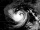 “Karina” se fortalece a huracán en el Pacífico, a unos mil kilómetros de Baja California De acuerdo con el centro de monitoreo estadounidense, se esperaba que el fenómeno meteorológico se mantuviera muy lejos de tierra, pero el oleaje de la tormenta probablemente provocará condiciones peligrosas y corrientes en el sureste de México.