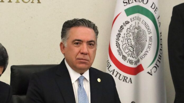 La decisión fue anunciada cuatro meses después de que Estados Unidos anunciara una investigación formal en contra del sinaloense por presuntos nexos con Los Chapitos