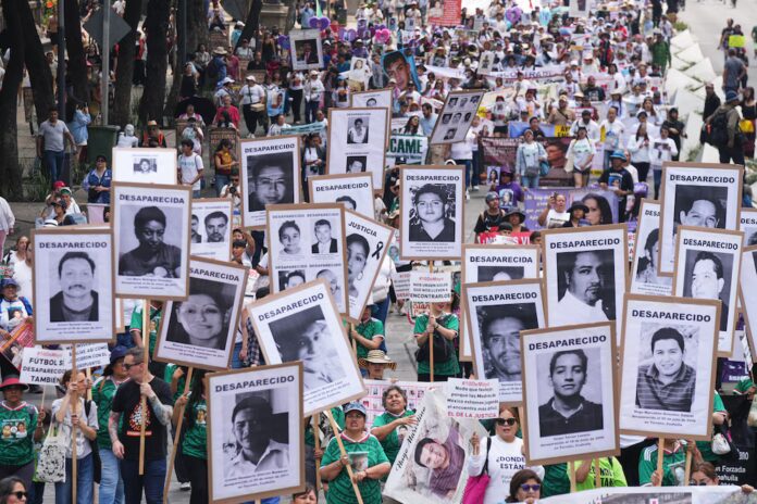 El 97 por ciento de las mujeres buscadoras entrevistadas declaró haberse enfrentado a amenazas (45%); extorsiones (39%); ataques, (27%), desplazamientos forzados (27%); secuestros (6%), tortura (10%), e incluso violencia sexual, desapariciones y asesinatos.