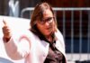 Critican a Rocío Nahle luego de saludar a un obrero de un ingenio en Veracruz y limpiarse la mano En videos se viralizó rápidamente el momento en que la morenista saluda al trabajador y posteriormente se limpia la mano con la que lo saludó y sigue caminando.