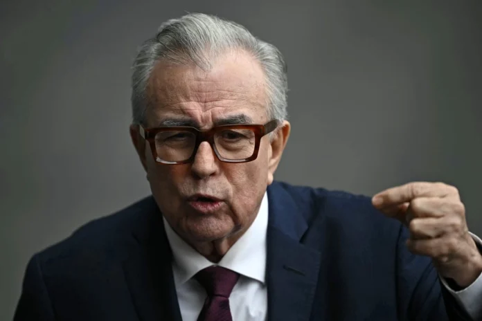 Líderes partidistas y legisladores de oposición se manifestaron en contra del regreso del gobernador de Sinaloa, Rubén Rocha Moya, advirtieron que es una provocación al gobierno de Estados Unidos, toda vez que nI siquiera la Fiscalía General de la República (FGR) lo ha exhonerado de las acusaciones de Estados Unidos de tener nexos con el narcotráfico.