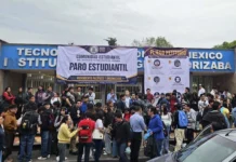 Estudiantes del Instituto Tecnológico de Orizaba toman instalaciones por falta de atención a sus demandas Estudiantes del Instituto Tecnológico de Orizaba (ITO), tomaron las instalaciones escolares para comenzar con un paro, con la finalidad de exigir mejores condiciones para cursar sus carreras, por lo que advirtieron que hasta que sus exigencias no sean escuchadas, el plantel permanecerá tomado.