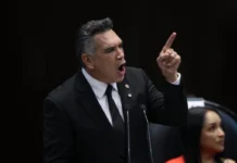Juez federal niega suspensión provisional al líder del PRI contra alerta migratoria Un juez federal negó la suspensión provisional al líder nacional del PRI, Alejandro Moreno Cárdenas, ante una solicitud de alerta migratoria que se haya emitido en su contra.