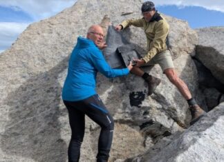 «Pillewizer», la montaña de los Alpes austríacos que perdió su nombre y un metro por su pasado nazi El apelativo de la elevación hacía homenaje a un geógrafo, cartógrafo y glaciólogo que formó parte del Partido Nacionalsocialista, fue jefe de unidad de uno de sus grupos paramilitares e integrante de su liga de profesores.
