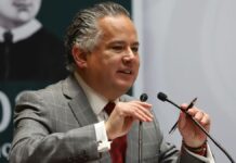 Morena ‘destapa’ a Santiago Nieto e Imelda Castro, como virtuales candidatos en Querétaro y Sinaloa Morena adelanta la carrera electoral de 2027. Luego de un proceso interno para definir a los precandidatos a las gubernaturas, este miércoles 26 de agosto se presentarán los perfiles seleccionados para Querétaro y Sinaloa.