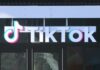 TikTok deberá pagar 400 millones de dólares a EEUU por demanda de violación de privacidad de menores La demanda presentada por el Departamento de Justicia sostenía que tanto TikTok como su predecesora, Musical.ly, permitían la creación de cuentas por parte de niños menores de trece años y no eliminaron ni cerraron esos perfiles ni los datos correspondientes cuando los padres lo solicitaron.