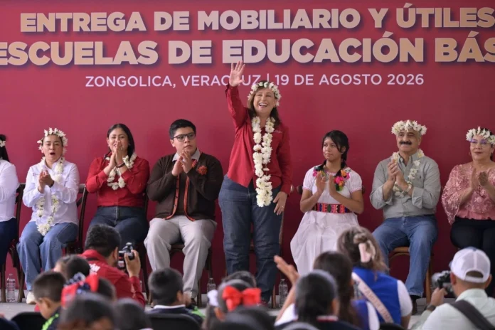 Veracruz-EscTeléfonos Serán los docentes los encargados de supervisar el cumplimiento de la norma, la cual aplicará en los 3 primeros niveles educativos.
