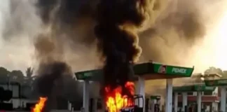 Pobladores prenden fuego a patrulla tras accidente automovilístico en Álamo Temapach Accidente en Veracruz: pobladores queman patrulla de la Policía