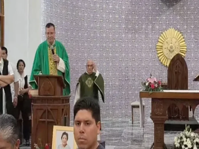 Balacera en Los Mochis durante misa Balacera en Los Mochis causa pánico durante una misa