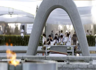 Japón conmemora el 81 aniversario del bombardeo a Hiroshima y llama a dejar de justificar la posesión de armas nucleares Fotografía del bombardeo atómico en Hiroshima, un llamado a la paz y la seguridad global