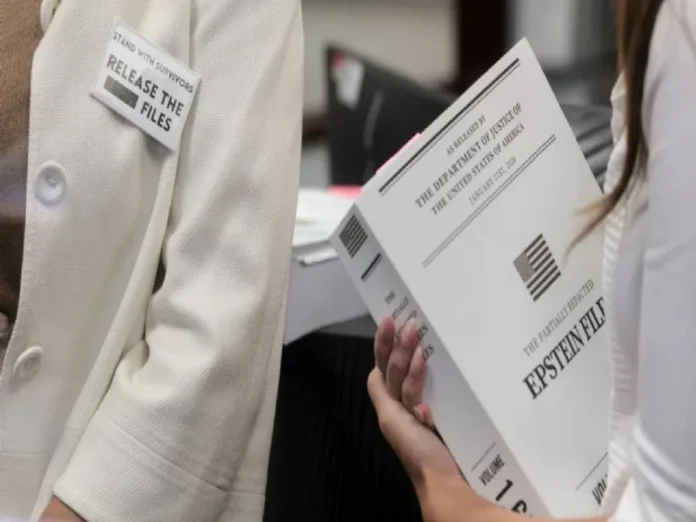 Imagen relacionada con el Caso Epstein en Francia La exmodelo Ebba Karlsson en el Caso Epstein, demanda al Estado francés por denegación de justicia