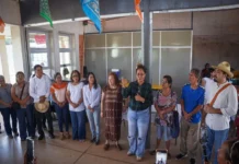 Cocina ancestral de Cosoleacaque reúne tradiciones y sabores de la región Participantes en el taller de cocina ancestral en Cosoleacaque, con totopos y recetas tradicionales de la región
