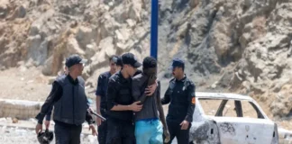 Recuperan 67 cadáveres tras irrupción masiva en Ceuta; 22 países llaman a reunión urgente Imagen de la crisis migratoria en Ceuta con personas intentando cruzar la frontera