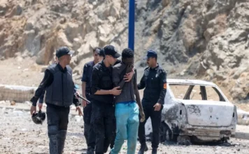 Recuperan 67 cadáveres tras irrupción masiva en Ceuta; 22 países llaman a reunión urgente Imagen de la crisis migratoria en Ceuta con personas intentando cruzar la frontera