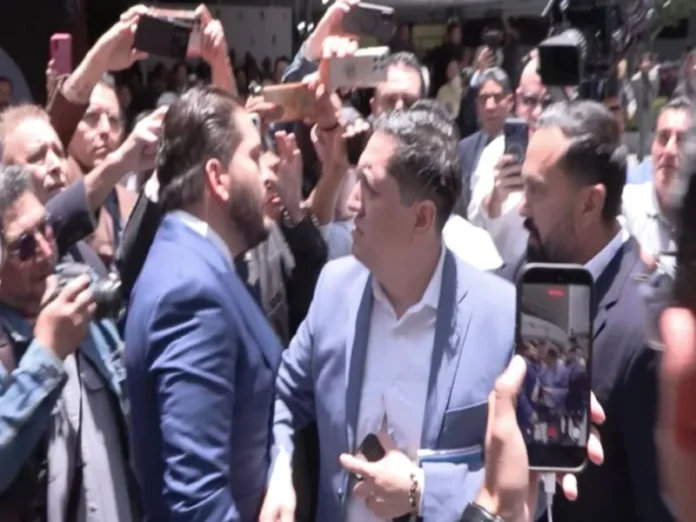 Diputados del PRI y Morena se enfrentan en el Congreso Diputados enfrentados en el Congreso con acusaciones de corrupto y narco