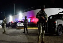 Motín en estación migratoria de Tapachula; hay dos detenidos Estación migratoria de Tapachula con migrantes en protesta por abusos en la estación migratoria