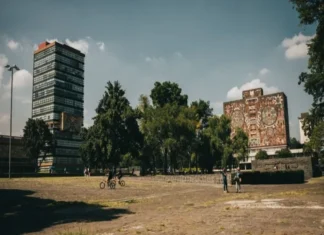 UNAM aplicará examen de control a aspirantes del 12 al 19 de agosto tras fallas en pruebas en línea Estudiantes preparándose para el examen de control UNAM 2026