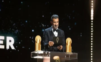 Luis Figo, leyenda del futbol portugués, pide la dimisión de Infantino, al que tacha de «deshonesto» Luis Figo critica a Gianni Infantino por su plan deshonesto en la FIFA