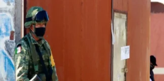 Aseguran casi cinco mil litros de «huachicol» en dos cateos en Veracruz; no hay detenidos Huachicol en Veracruz asegurado en cateos por la Fiscalía