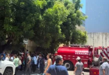 Evacuan a más de 100 pacientes de clínica del IMSS en Veracruz por conato de incendio Pacientes evacuados por incendio en la clínica del IMSS Veracruz