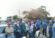 Obreros del Ingenio San Pedro, en Veracruz, se presentan a trabajar y pasan lista; esperan noticias sobre el cierre Trabajadores del Ingenio San Pedro en Veracruz se presentan a laborar
