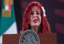 Captan a Layda Sansores, gobernadora de Campeche, en exclusiva tienda de zapatos en Madrid Layda Sansores en tienda de lujo en Madrid con zapatos de Gianvito Rossi