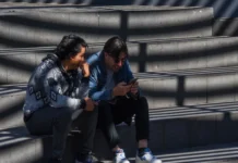 Este martes 18 de agosto se suspenderán primeras líneas telefónicas no registradas; son las que terminan en 0 Líneas telefónicas no registradas se suspenderán el 18 de agosto en México