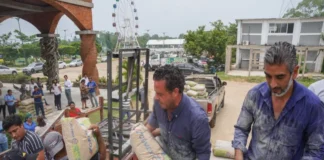 Cirilo Vázquez respalda la mejora de planteles educativos de Cosoleacaque Mejora educativa en Cosoleacaque con apoyo del Ayuntamiento para planteles educativos