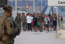 España detectó a miembros del servicio de inteligencia marroquí entre migrantes de Ceuta Migrantes en Ceuta en situación de emergencia