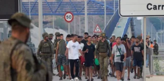 España detectó a miembros del servicio de inteligencia marroquí entre migrantes de Ceuta Migrantes en Ceuta en situación de emergencia