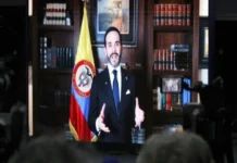 Nuevo gobierno en Colombia: De la Espriella asumirá la Presidencia arropado por líderes de Latinoamérica y el rey Felipe VI Imagen del presidente de Colombia Abelardo de la Espriella en su ceremonia de investidura