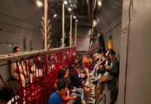 Repatrían a 36 mexicanos desde Colombia en aeronave militar tras el terremoto de magnitud 7.4 Terremoto en Colombia: avión militar con repatriados mexicanos