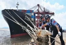 Tifón «Dolphin» obliga a cancelar más de mil 300 vuelos en el oriente de China Tifón Dolphin causa estragos en China con fuertes lluvias y deslizamientos de tierra