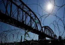 EU propone exigir dominio del inglés a tripulaciones mexicanas de trenes que crucen la frontera Tripulaciones mexicanas de trenes deben hablar inglés para cruzar la frontera