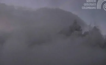 Temblor en Colombia: el volcán Puracé registra emisión de ceniza y gases, por lo que cierran temporalmente un aeropuerto Volcán Puracé en Colombia con emisión de ceniza y gases