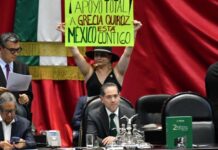 Ante el supuesto riesgo de agresión, morenistas pidieron a Rosa Icela que entregara el segundo informe en una sala de espera De acuerdo a morenistas consultados por Latinus, quince minutos antes de las cinco de la tarde, dos senadores, uno de ellos Adán Augusto López Hernández llevó esa versión a la titular de Segob, por lo que la versión de que no querían que entrara al pleno creció entre legisladores de la 4T.