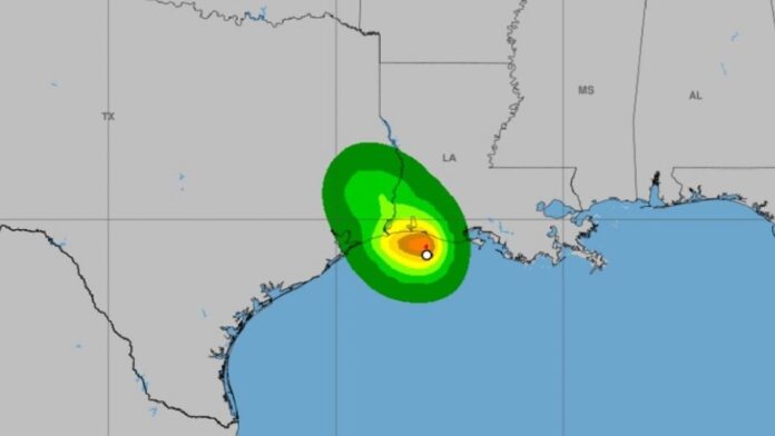 Tormenta-Edouard El NHC advirtió que podrían presentarse inundaciones repentinas en zonas bajas y urbanas, además de posibles desbordamientos de ríos.