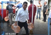 Ni agua hay en el hospital de Río Blanco; ambulancias tambien requieren mantenimiento garrafones de agua hospital rio blanco entregados por el ayuntamiento