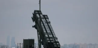 Activan alerta aérea en Polonia; evacúan a miles de estudiantes y trabajadores de edificios gubernamentales Fotografía de la alerta aérea Polonia durante la evacuación de escuelas