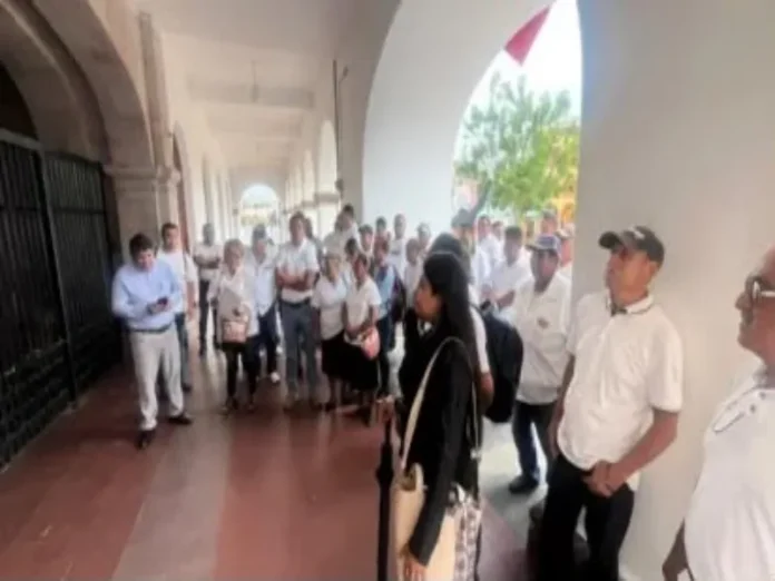 Manifestación contra las amenazas a periodistas en Acayucan Imagen que muestra la situación de amenazas a periodistas en Acayucan