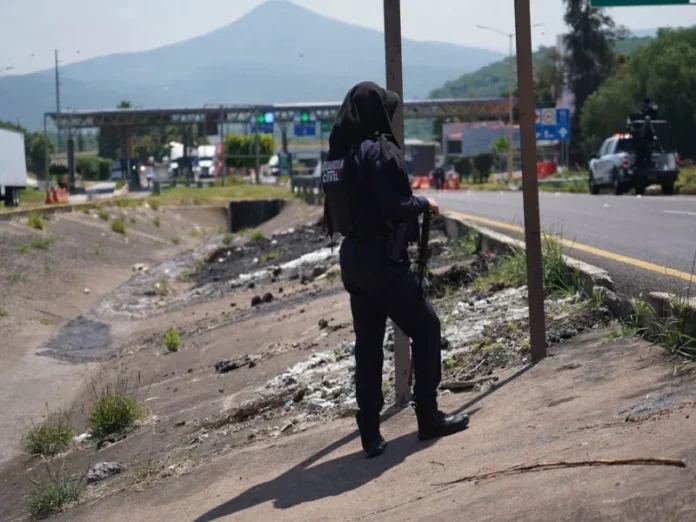 Asalto a gasolineras en Uruapan y Zamora Imagen de los asaltos a gasolineras en Uruapan y Zamora
