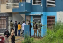 Niño de 5 años es asesinado por su madre y su pareja en Veracruz Imagen del homenaje al asesinato de niño en Veracruz con veladoras y juguetes