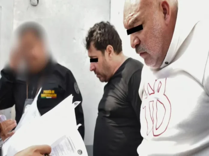 Imagen de los detenidos aislados tras el asesinato del tecladista
