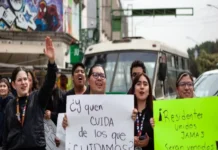 Médicos residentes del Hospital General protestan y bloquean calles en CdMx tras brote de salmonela Residentes del Hospital de CDMX protestan por brote de salmonela