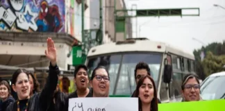 Médicos residentes del Hospital General protestan y bloquean calles en CdMx tras brote de salmonela Residentes del Hospital de CDMX protestan por brote de salmonela