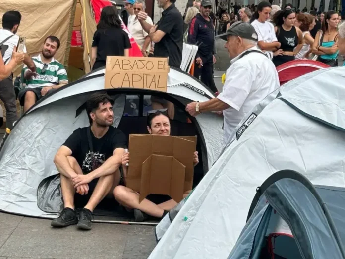 Jóvenes protestan contra la crisis de vivienda en Madrid