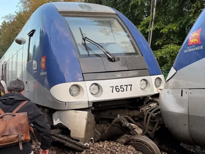 Imagen del tren descarrilado en Francia tras sospecha de sabotaje descarrilamiento tren Francia